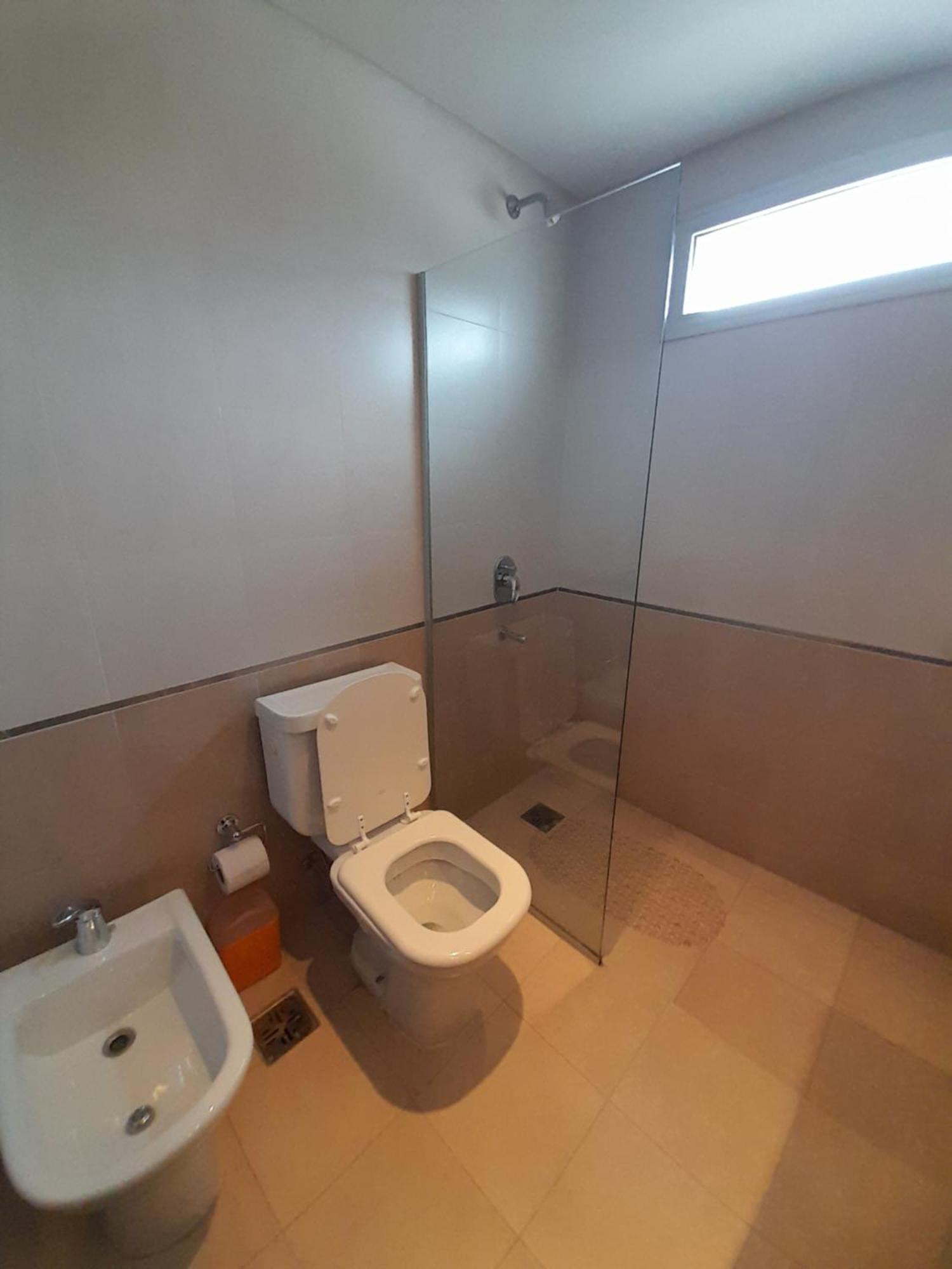 Departamento Centrico Plaza Alvarado Con Cochera Салта Екстериор снимка